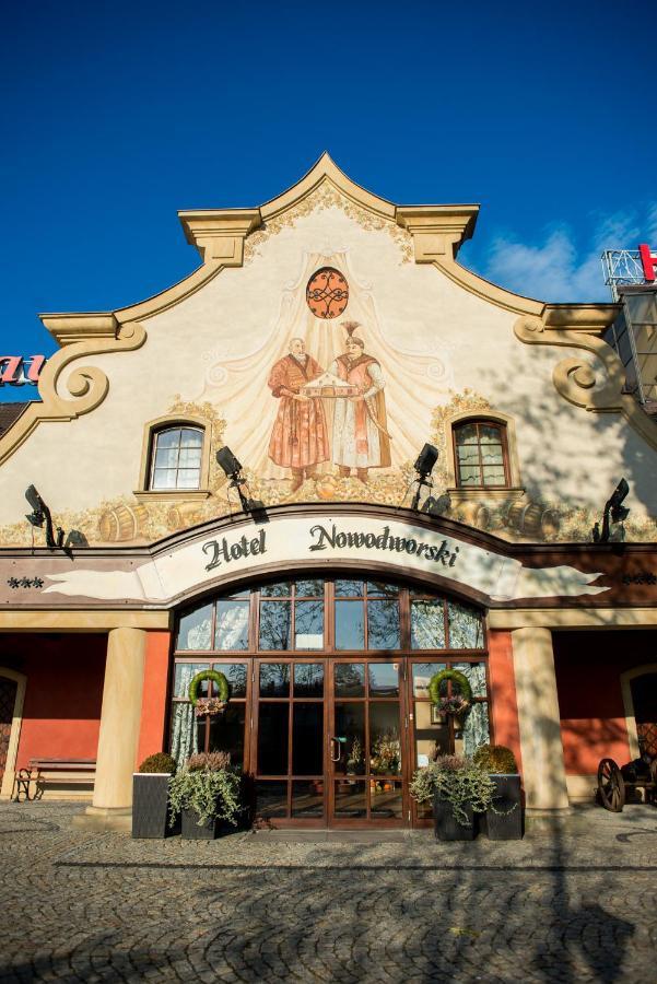 Hotel Nowodworski Lehnice Exteriér fotografie