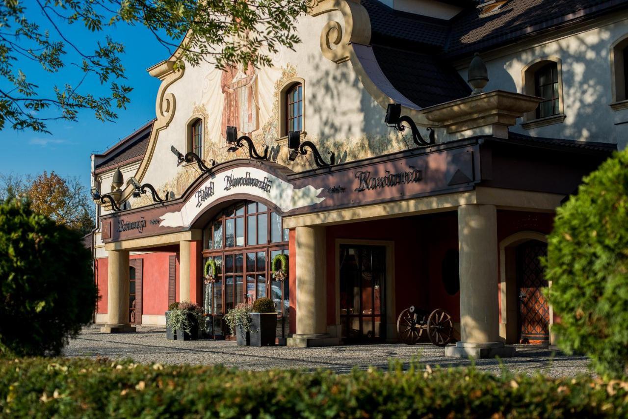 Hotel Nowodworski Lehnice Exteriér fotografie