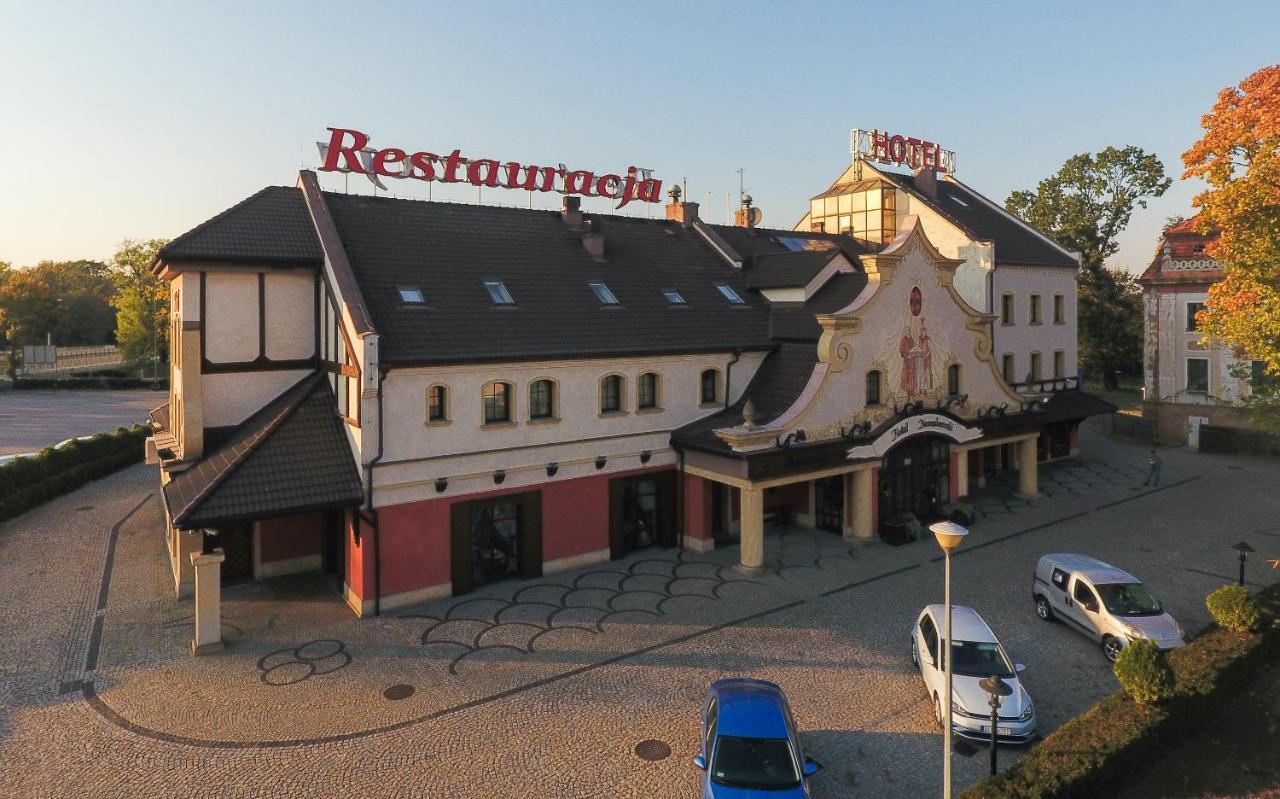 Hotel Nowodworski Lehnice Exteriér fotografie